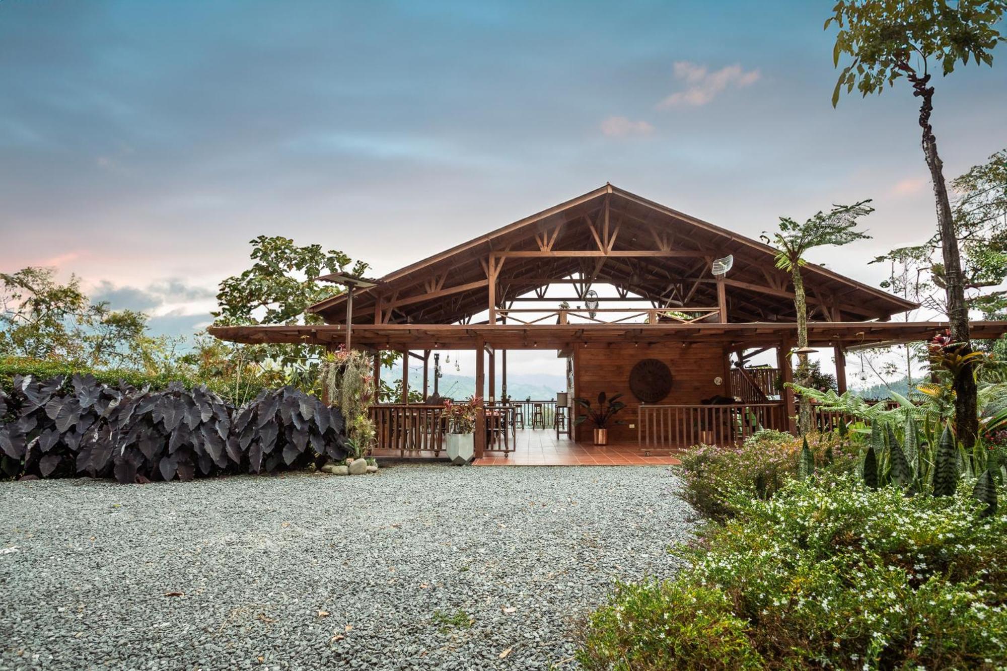 Tominejo Ecolodge - Casas En Los Arboles Neira Екстериор снимка